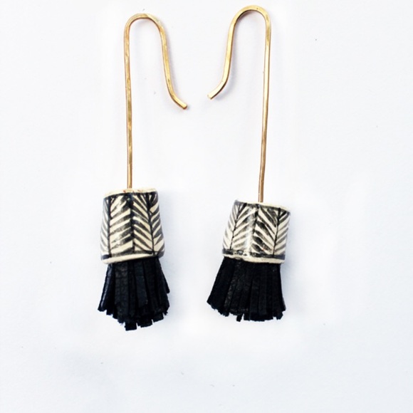 Jewelry - Ceramic and black leather tassel earrings